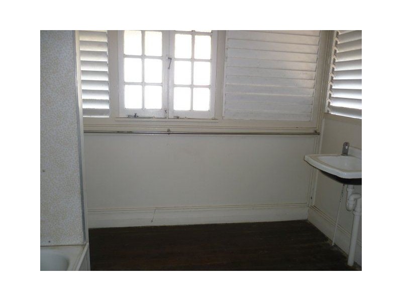 99 Ninth Avenue, Home Hill QLD 4806