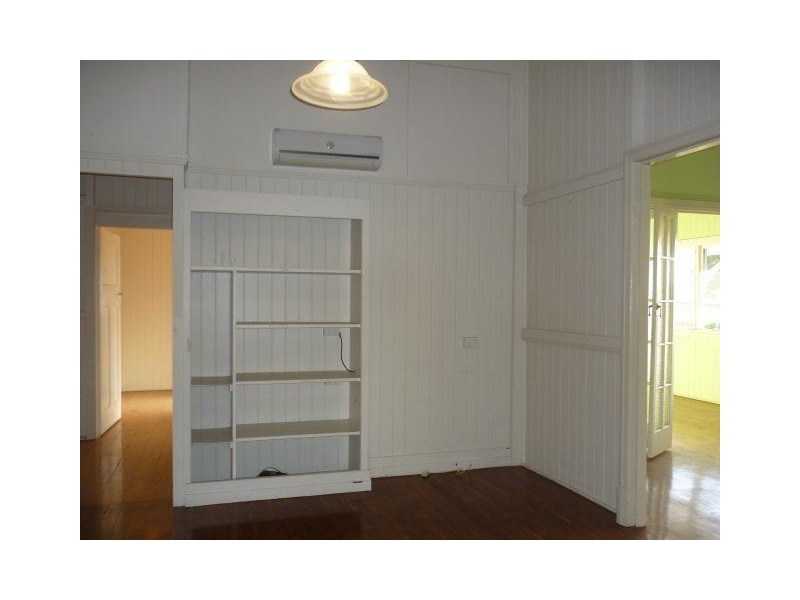 99 Ninth Avenue, Home Hill QLD 4806