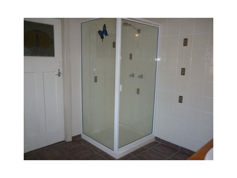 99 Ninth Avenue, Home Hill QLD 4806