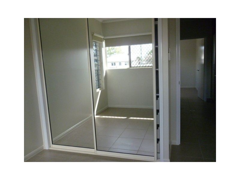 2/6-8 Queen Street, Ayr QLD 4807