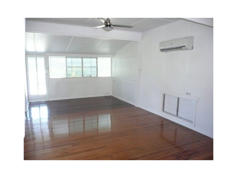 137 Ninth Avenue, Home Hill QLD 4806