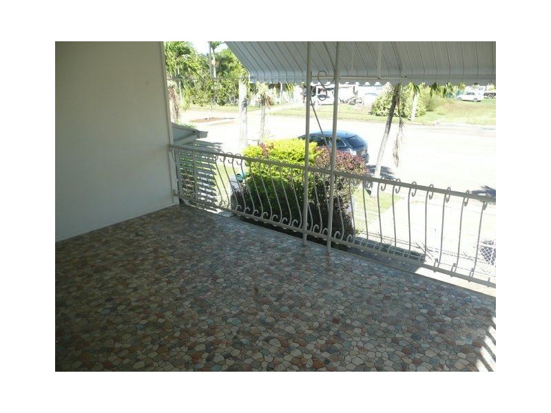 137 Ninth Avenue, Home Hill QLD 4806