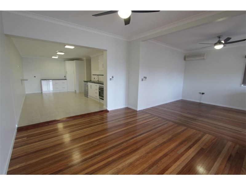 02/202 Queen Street, Ayr QLD 4807