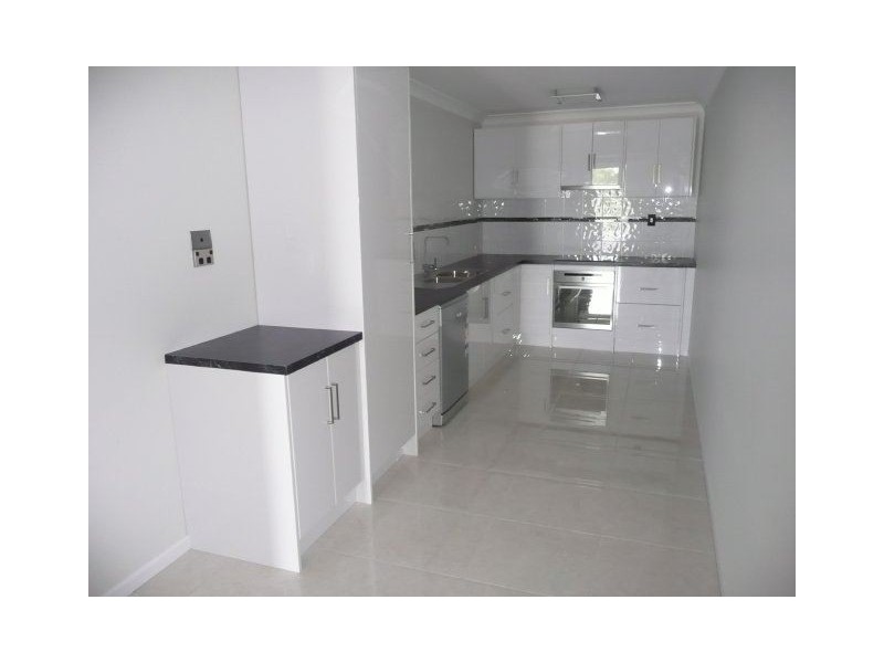 01/202 Queen Street, Ayr QLD 4807