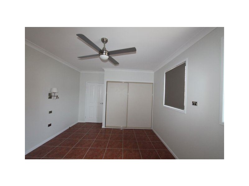 01/202 Queen Street, Ayr QLD 4807