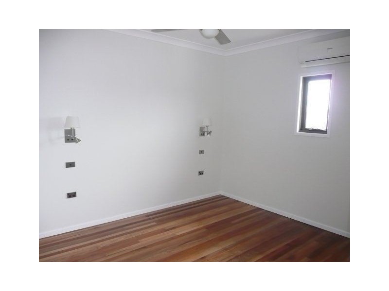 01/202 Queen Street, Ayr QLD 4807