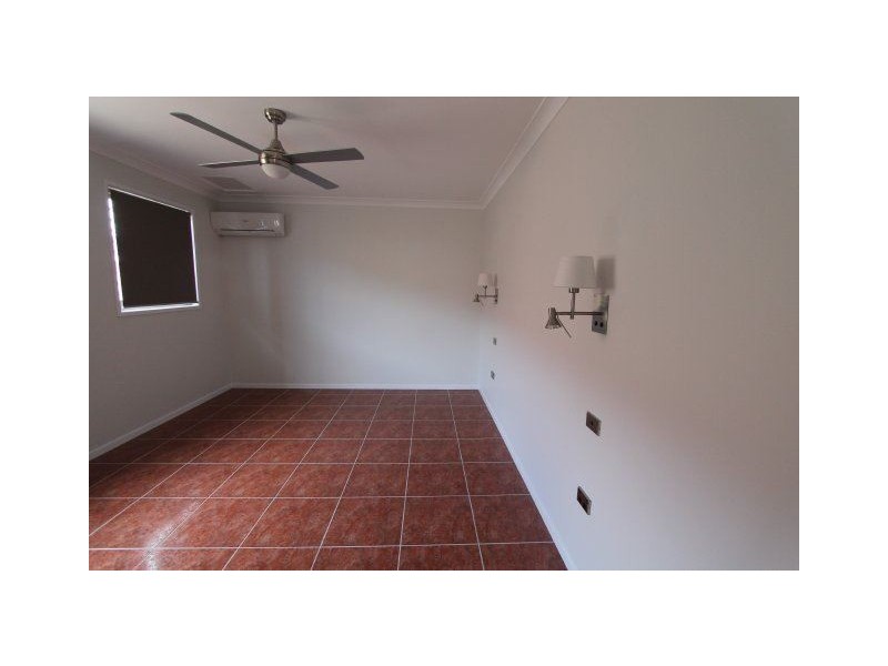 01/202 Queen Street, Ayr QLD 4807