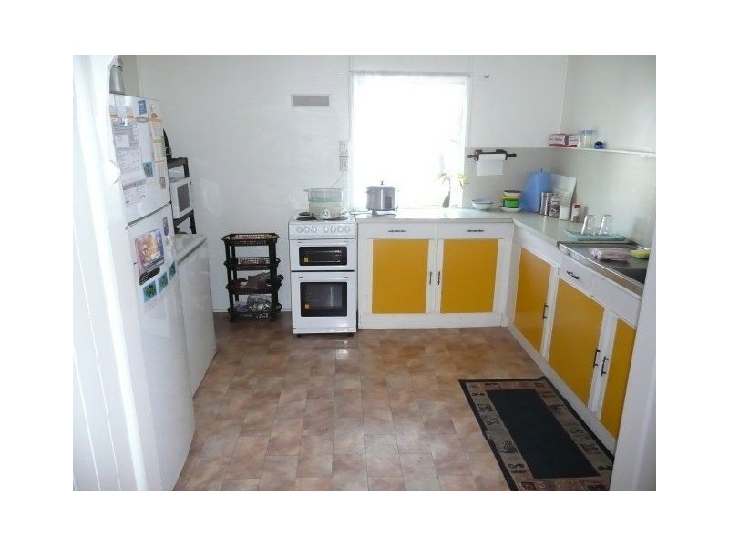 94 Thirteenth Avenue, Home Hill QLD 4806