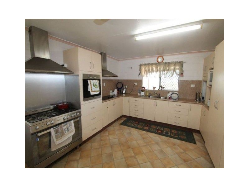 172 Gardner Road, Home Hill QLD 4806