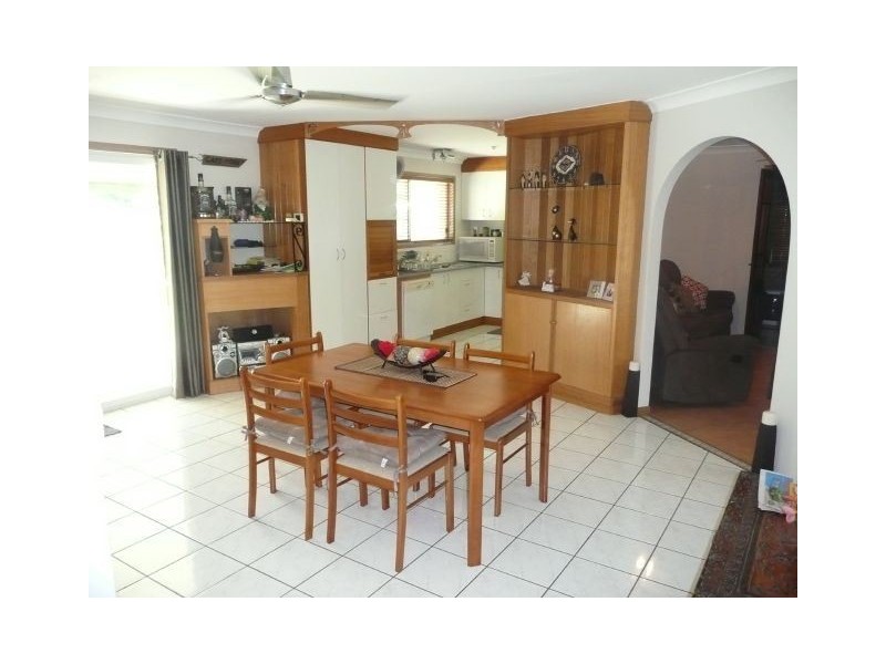 11 Seventh Avenue, Home Hill QLD 4806