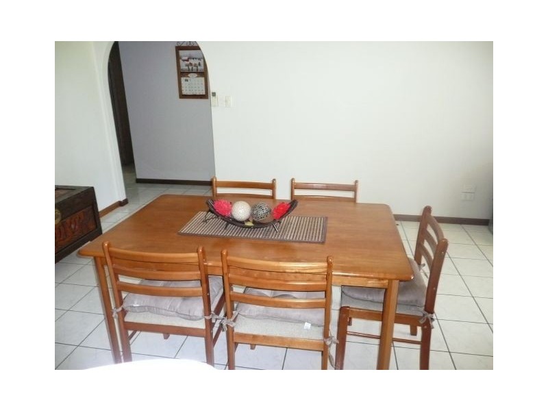 11 Seventh Avenue, Home Hill QLD 4806