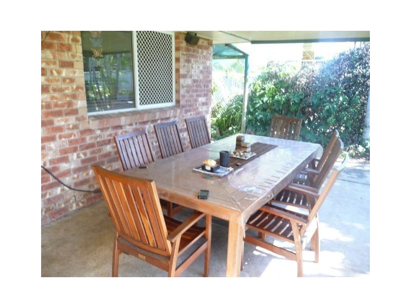 11 Seventh Avenue, Home Hill QLD 4806