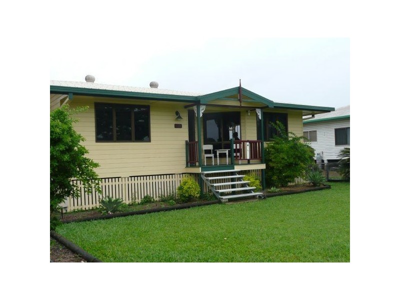 131 Ninth Avenue, Home Hill QLD 4806