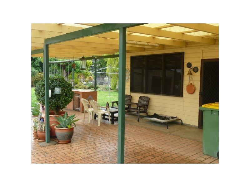 131 Ninth Avenue, Home Hill QLD 4806