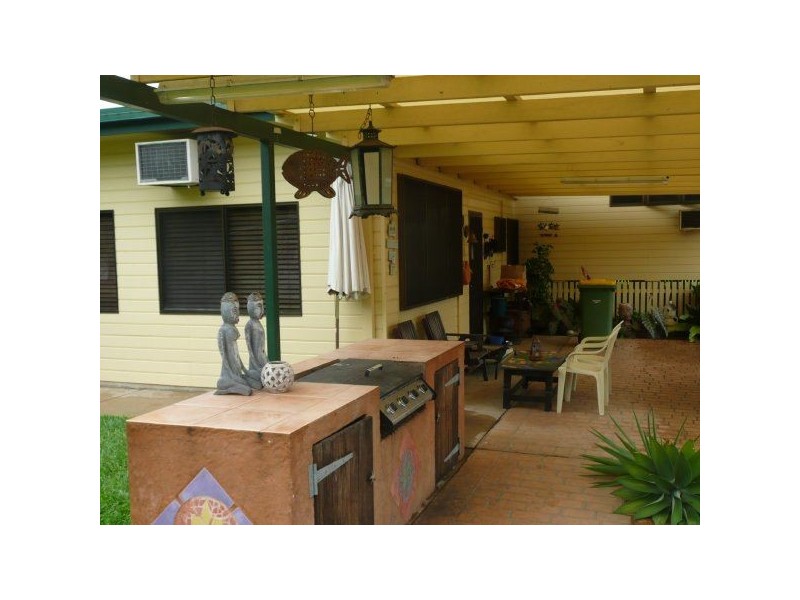 131 Ninth Avenue, Home Hill QLD 4806