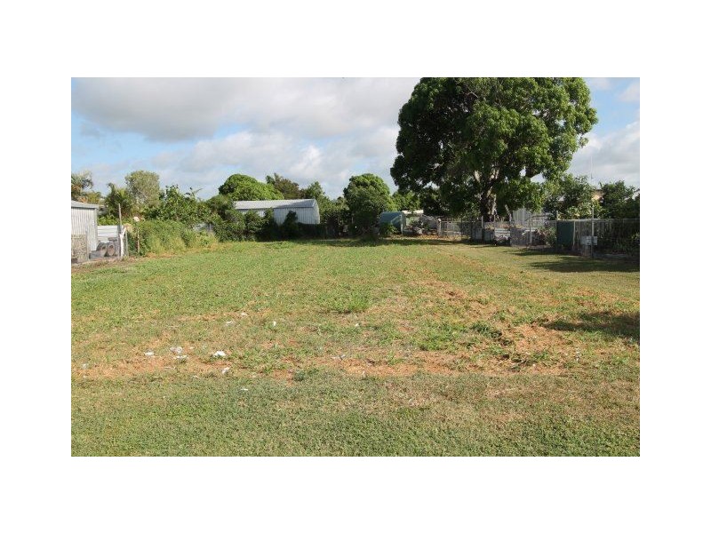 16 Second Street, Home Hill QLD 4806