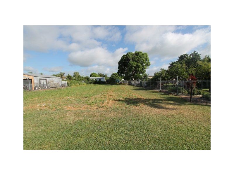 16 Second Street, Home Hill QLD 4806