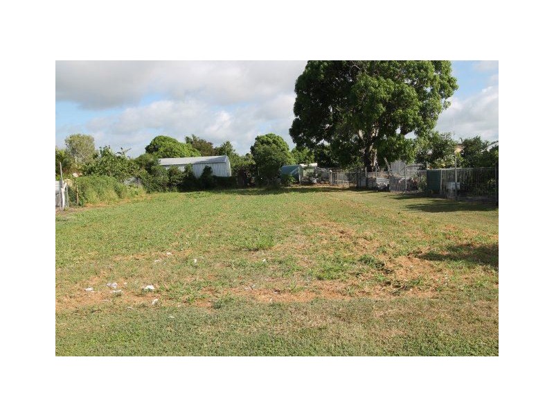 16 Second Street, Home Hill QLD 4806