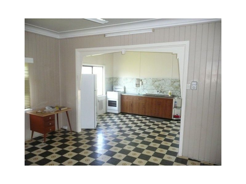 64 Eleventh Avenue, Home Hill QLD 4806