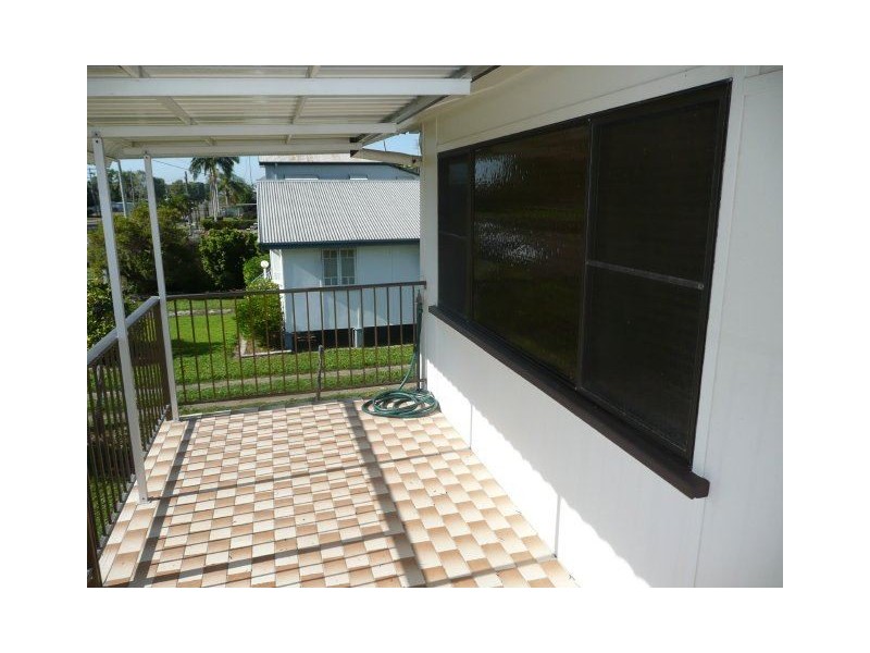 64 Eleventh Avenue, Home Hill QLD 4806