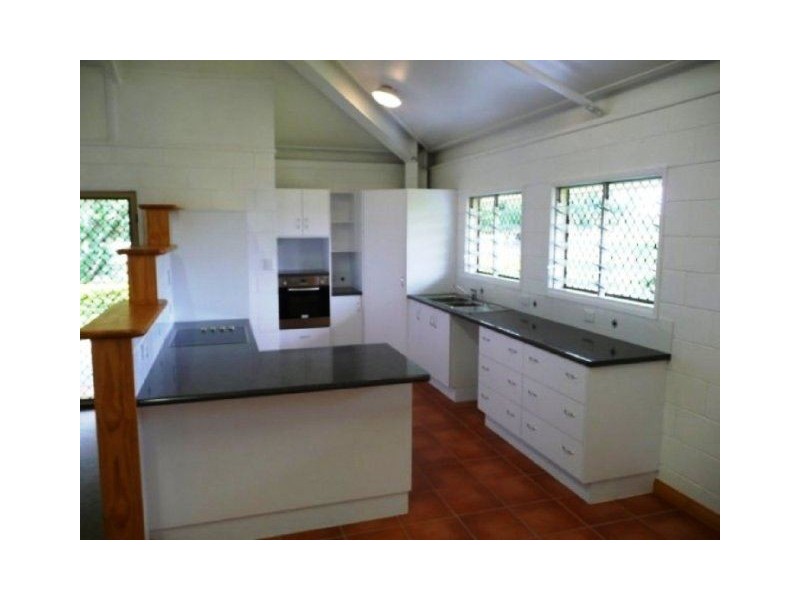 103 Drysdale Street, Brandon QLD 4808