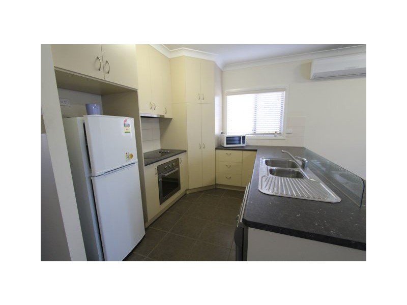 2/163 Chippendale Street, Ayr QLD 4807