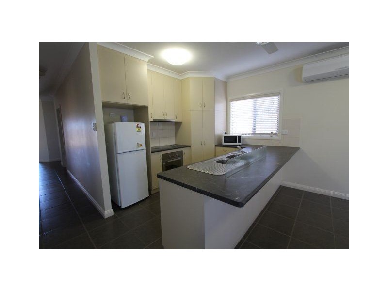 2/163 Chippendale Street, Ayr QLD 4807