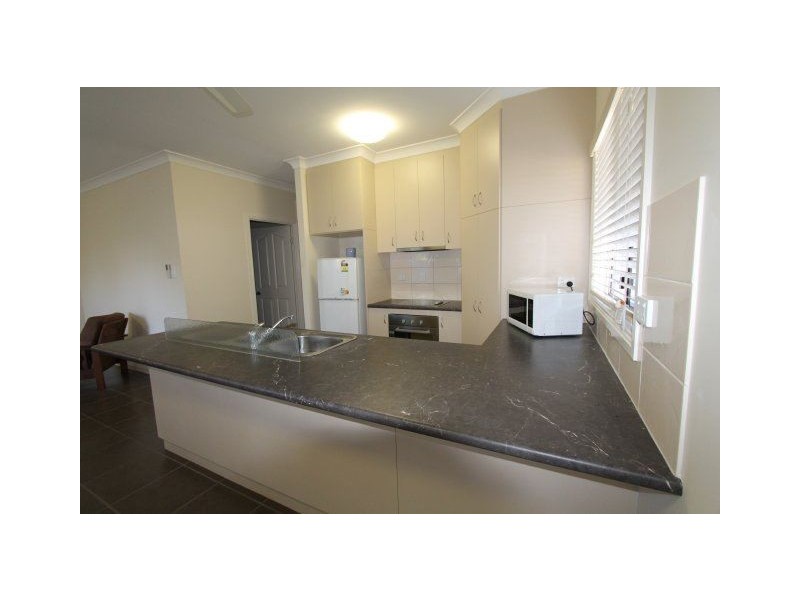 2/163 Chippendale Street, Ayr QLD 4807