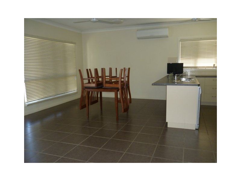 1/163 Chippendale Street, Ayr QLD 4807