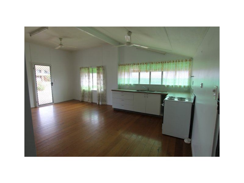 6 Wilmington Street, Ayr QLD 4807