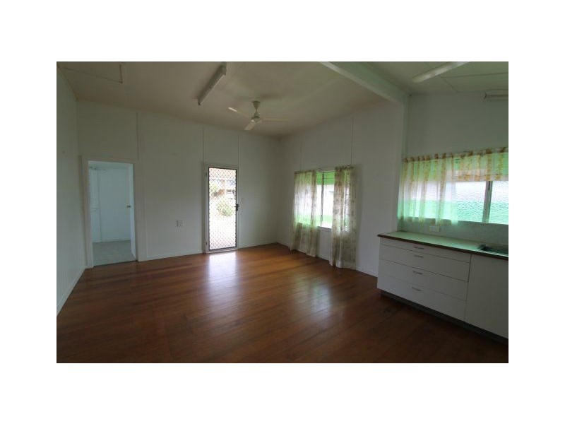 6 Wilmington Street, Ayr QLD 4807
