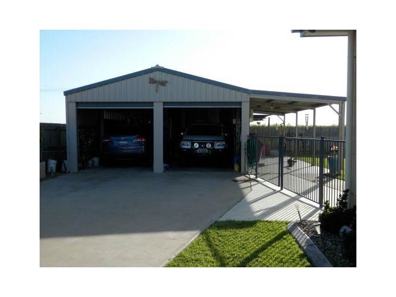 84 Second Avenue, Home Hill QLD 4806