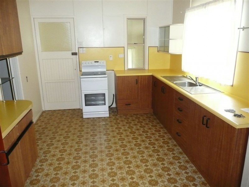 86 Gibson Street, Ayr QLD 4807