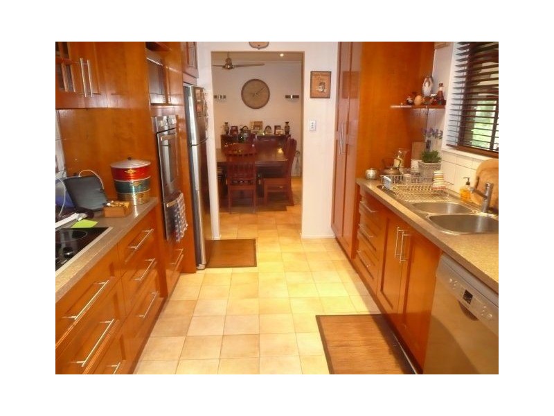 27 Fifteenth A Street, Home Hill QLD 4806