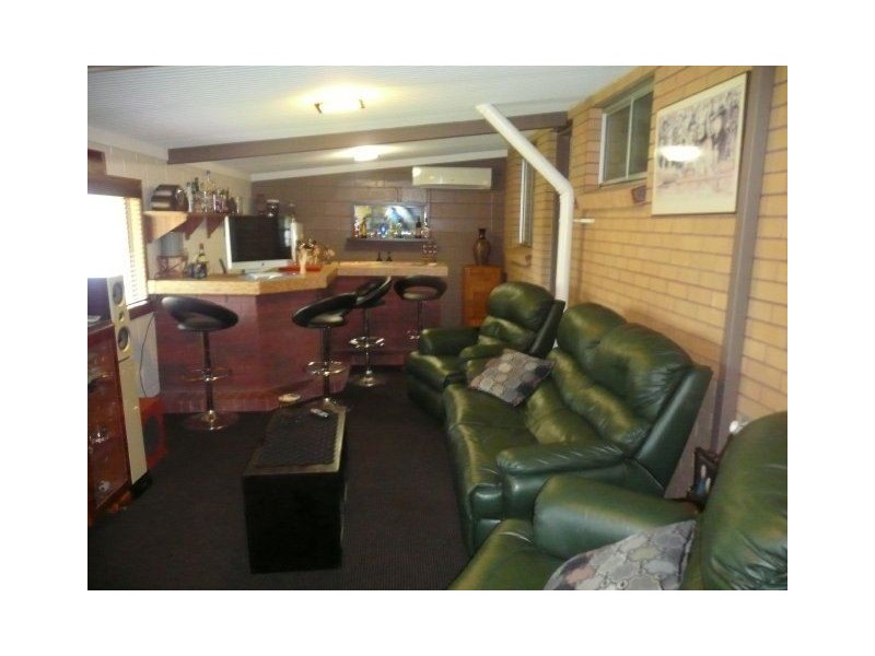 27 Fifteenth A Street, Home Hill QLD 4806