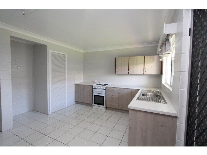 2/60 Burke Street, Ayr QLD 4807