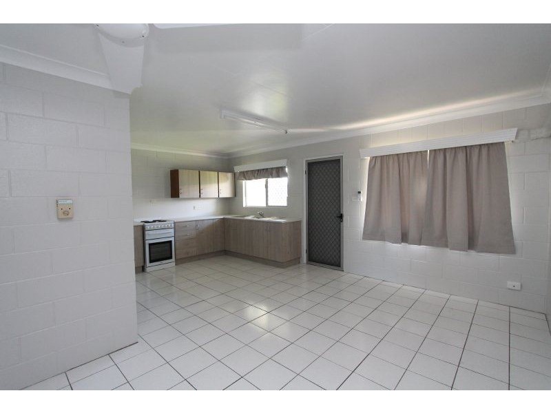 2/60 Burke Street, Ayr QLD 4807