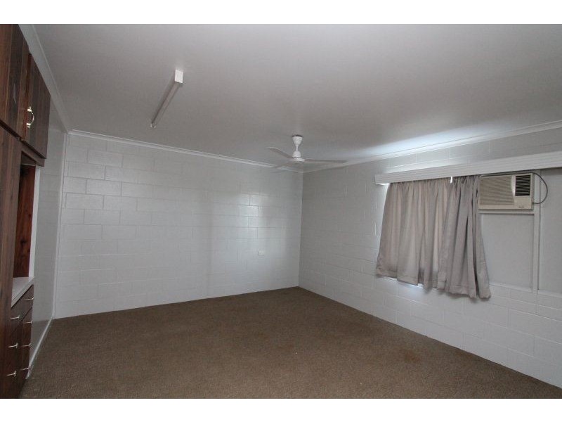 2/60 Burke Street, Ayr QLD 4807