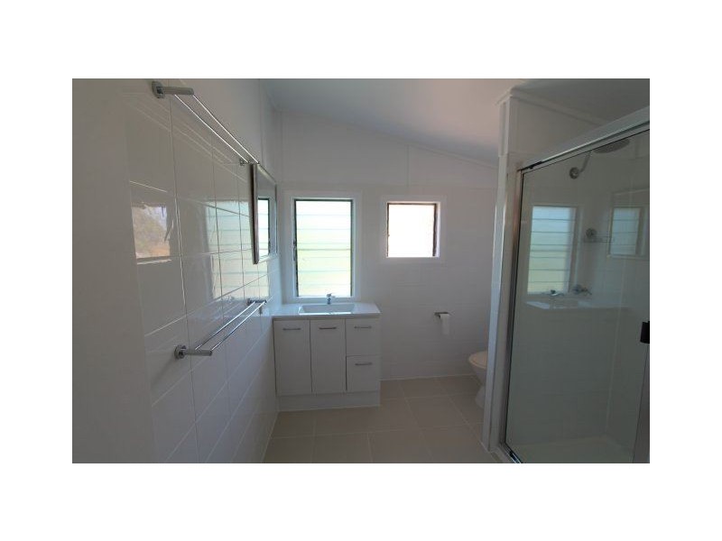 36 Eighth Avenue, Home Hill QLD 4806