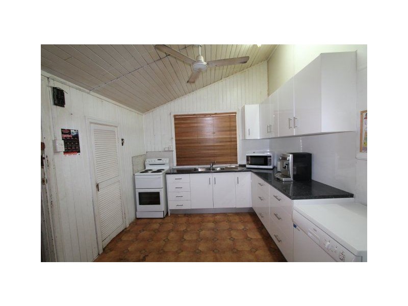 38 Queen Street, Ayr QLD 4807