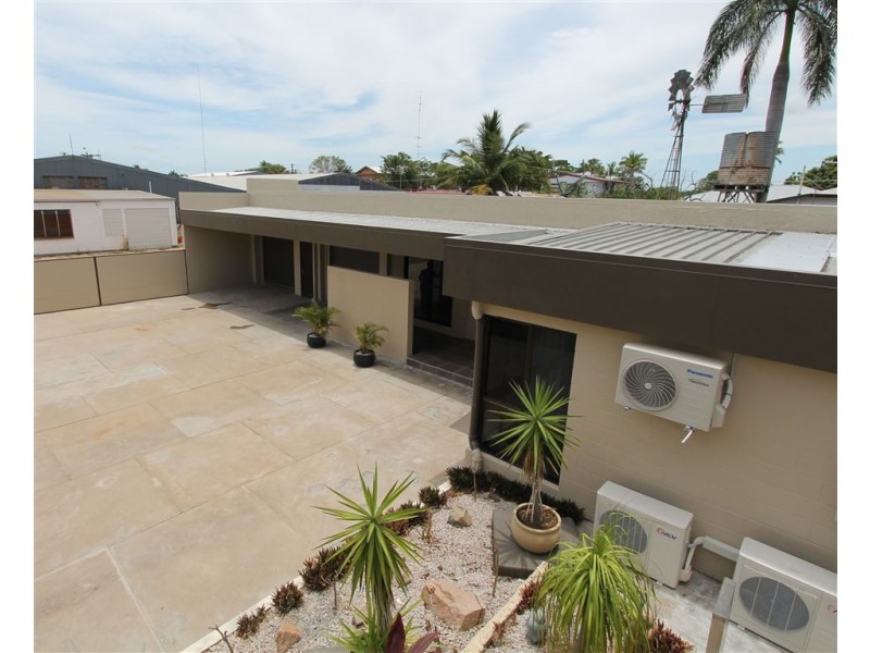 4/202 Queen Street, Ayr QLD 4807