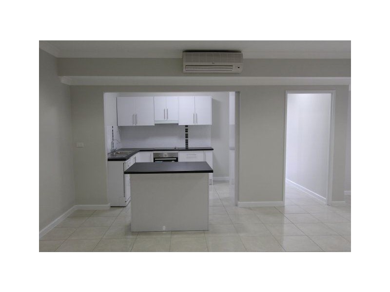 4/202 Queen Street, Ayr QLD 4807