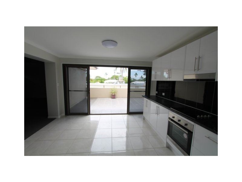 3/202 Queen Street, Ayr QLD 4807