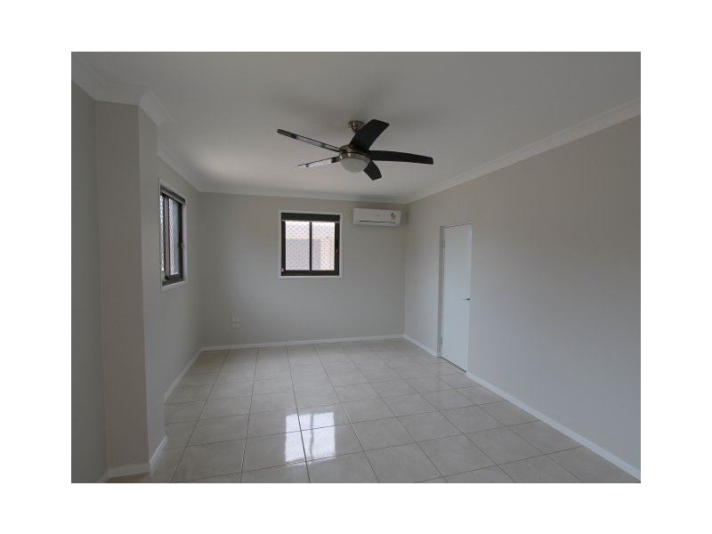 3/202 Queen Street, Ayr QLD 4807