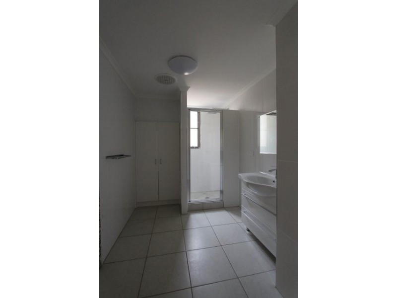 3/202 Queen Street, Ayr QLD 4807