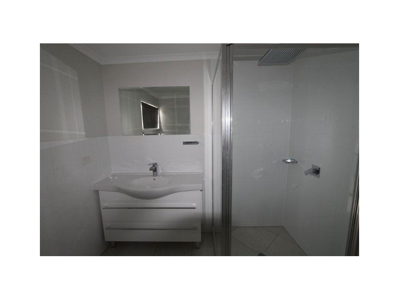 3/202 Queen Street, Ayr QLD 4807