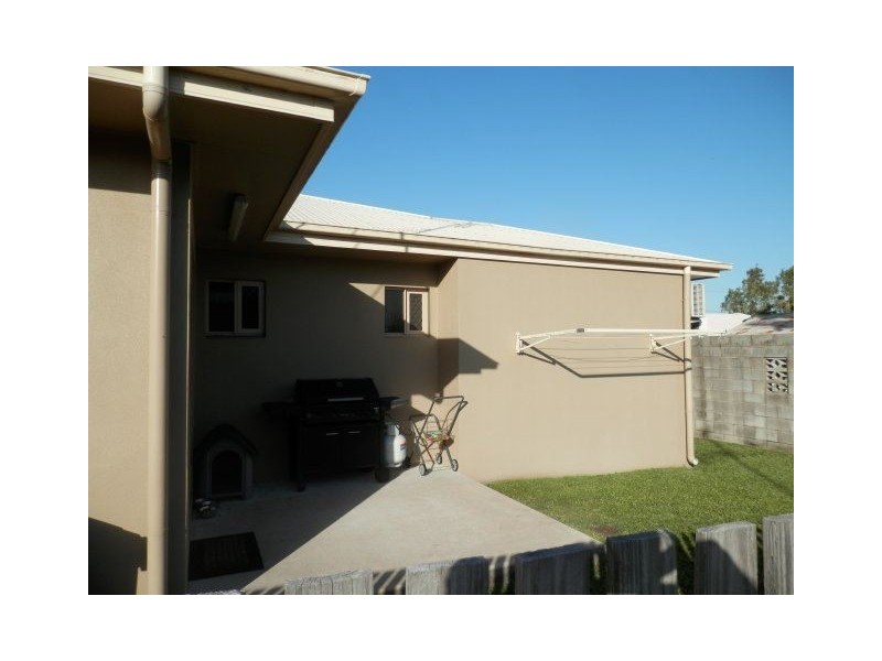 1/36A Wilmington Street, Ayr QLD 4807