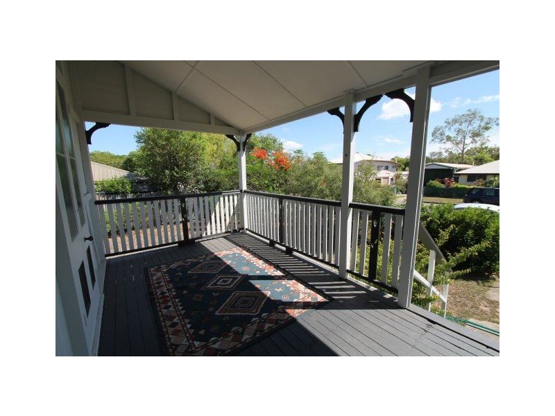 8 Little Young Street, Ayr QLD 4807