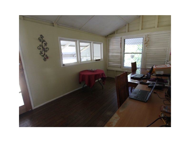 8 Little Young Street, Ayr QLD 4807