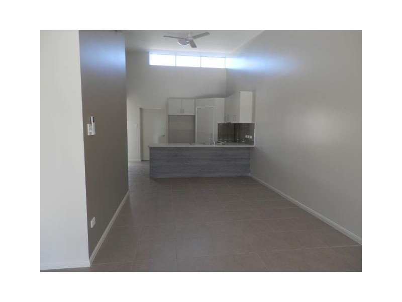 4/6-8 Queen Street, Ayr QLD 4807